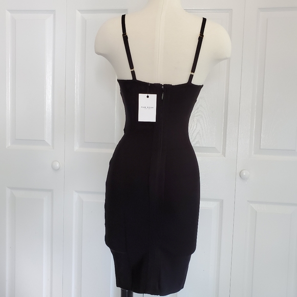 NWT Few Moda V-neck Lace up BodyCon Scuba Dress - Picture 3 of 7